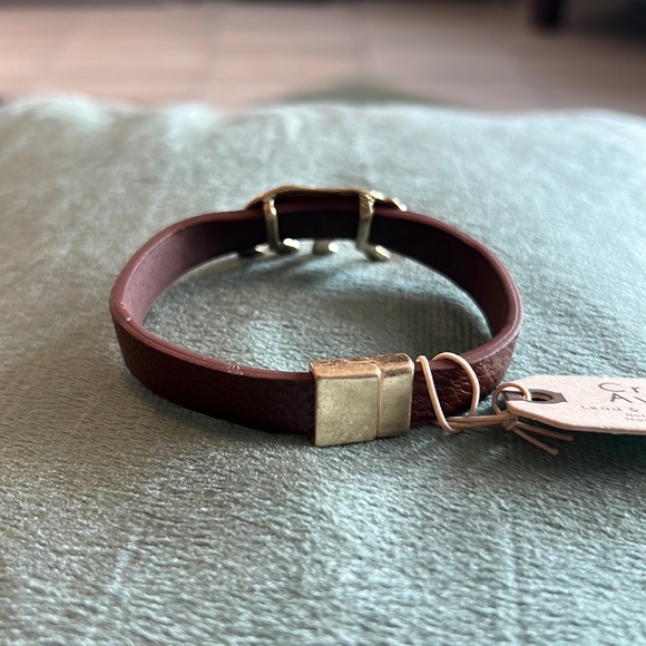 Mama Bear Magnetic Bracelet - Picture 8 of 9